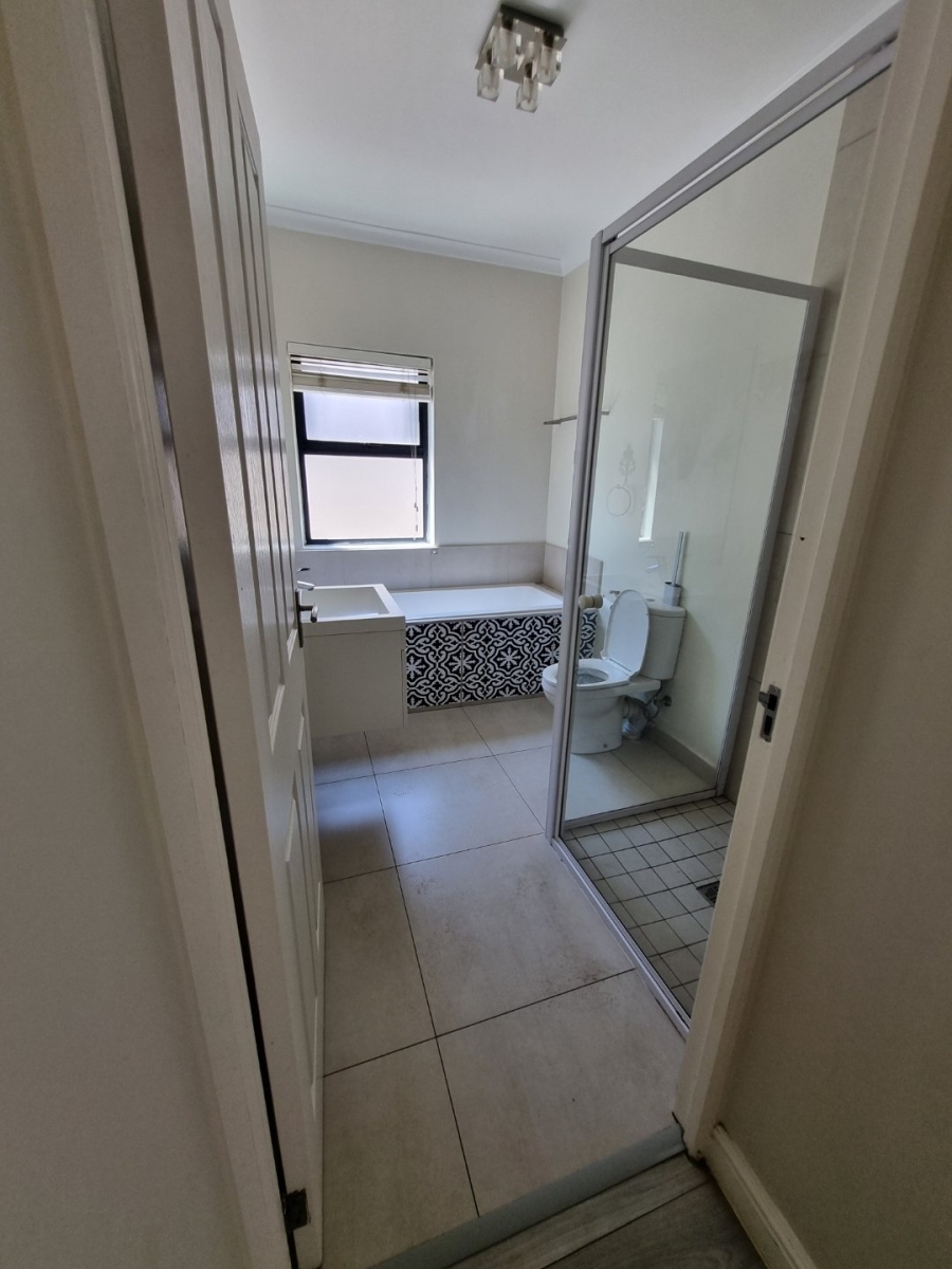 To Let 3 Bedroom Property for Rent in Kelderhof Country Village Western Cape